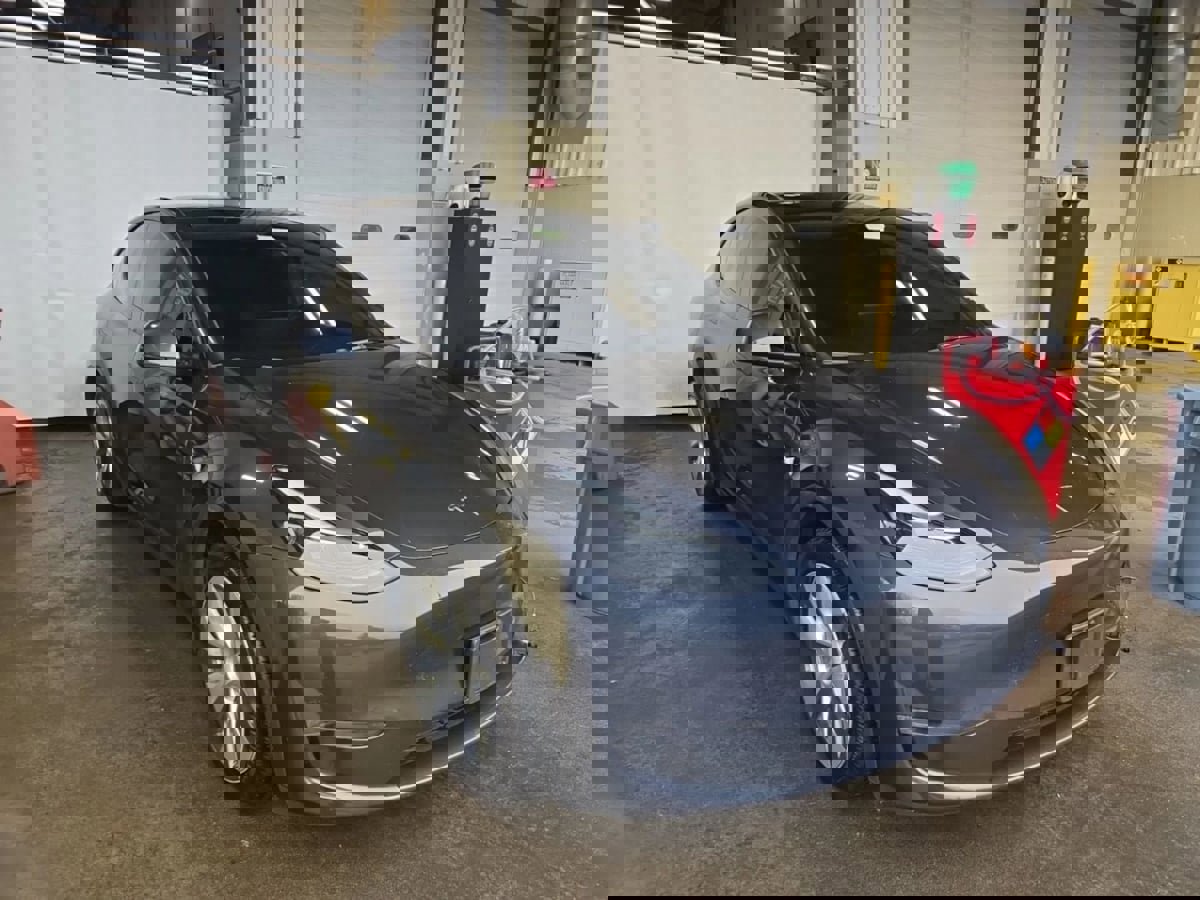 Used 2024 Tesla Model Y Long Range image 4