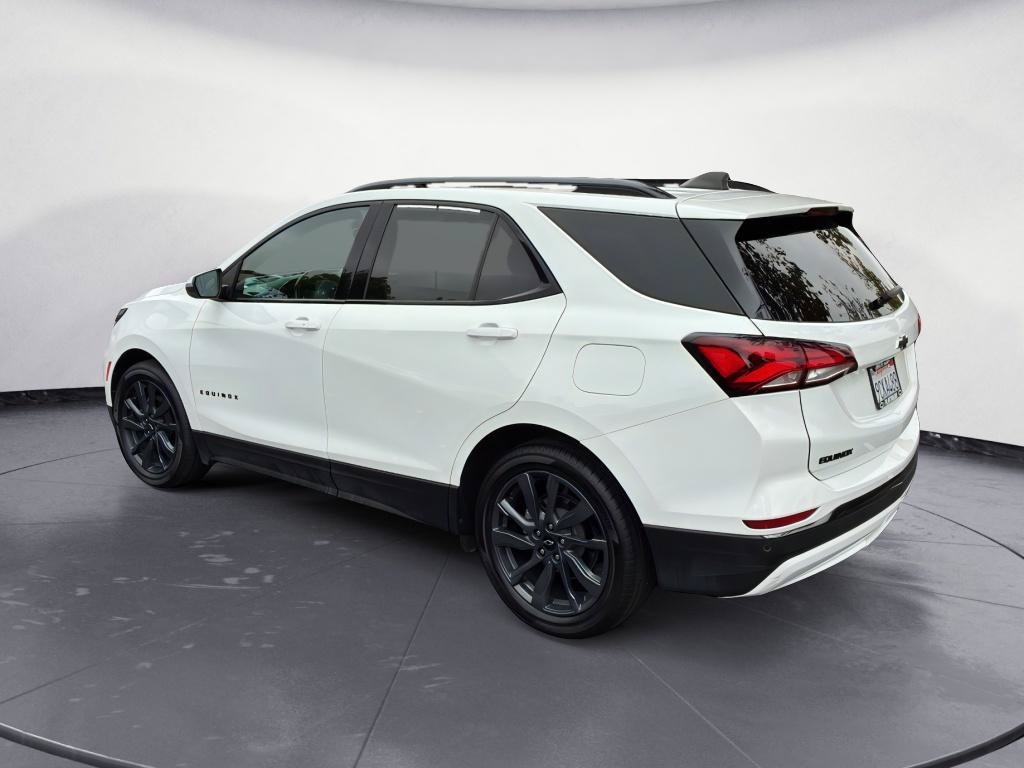 Used 2022 Chevrolet Equinox RS w/ RS Leather Package FWD image 4
