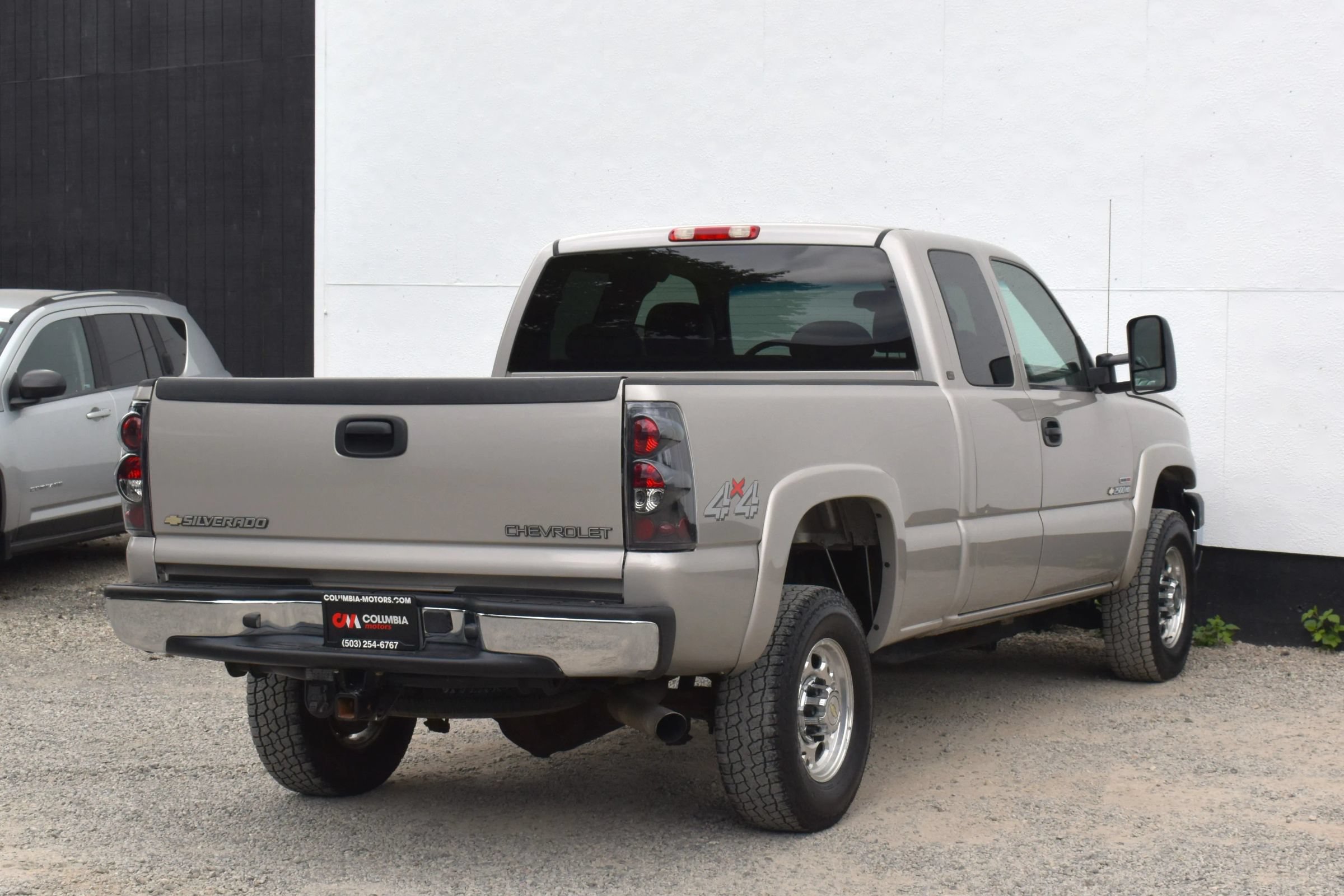Used 2005 Chevrolet Silverado 2500 LT w/ Heavy-Duty Power Package AWD/4WD image 38