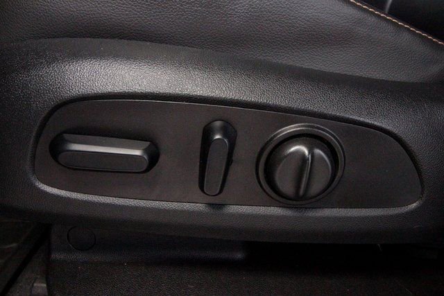 Used 2020 Chevrolet Traverse Premier w/ Redline Edition image 13