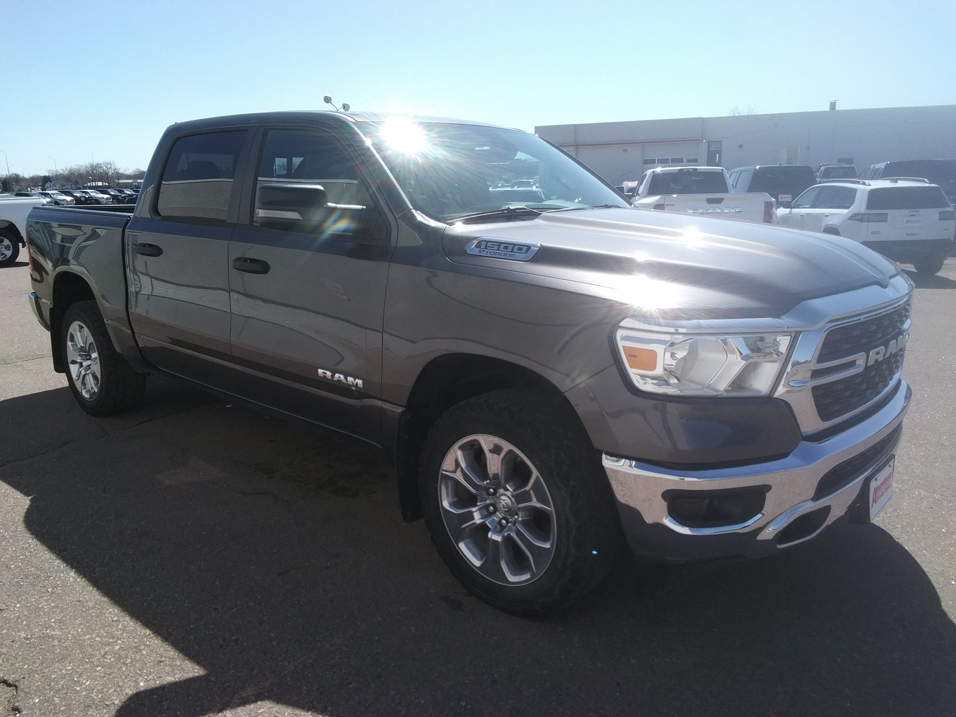 Used 2023 RAM 1500 Big Horn AWD/4WD image 4