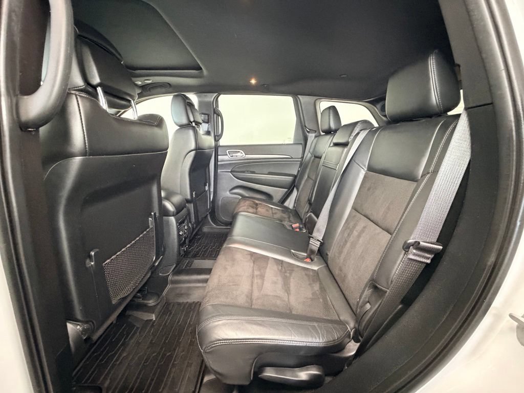 Used 2020 Jeep Grand Cherokee Altitude AWD/4WD image 5