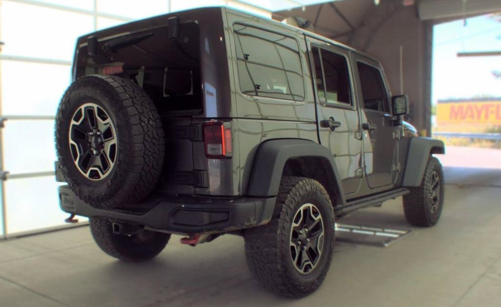Used 2016 Jeep Wrangler Unlimited Rubicon AWD/4WD image 8