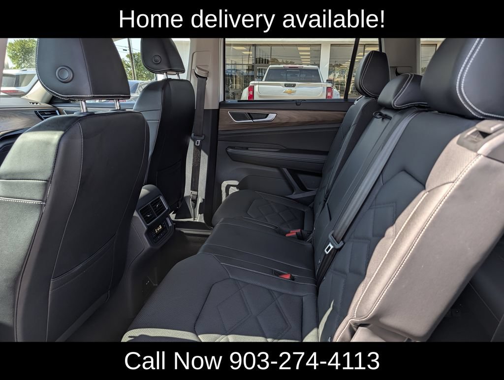 Used 2025 Volkswagen Atlas SE AWD/4WD image 25