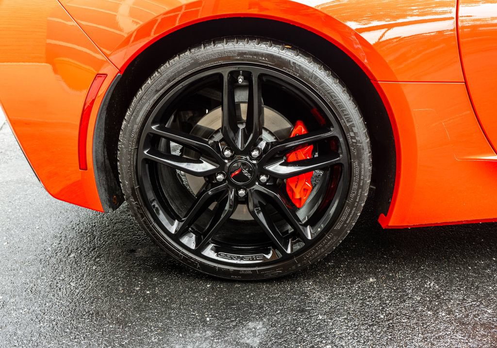 Used 2019 Chevrolet Corvette Stingray Coupe w/ 1LT RWD image 27