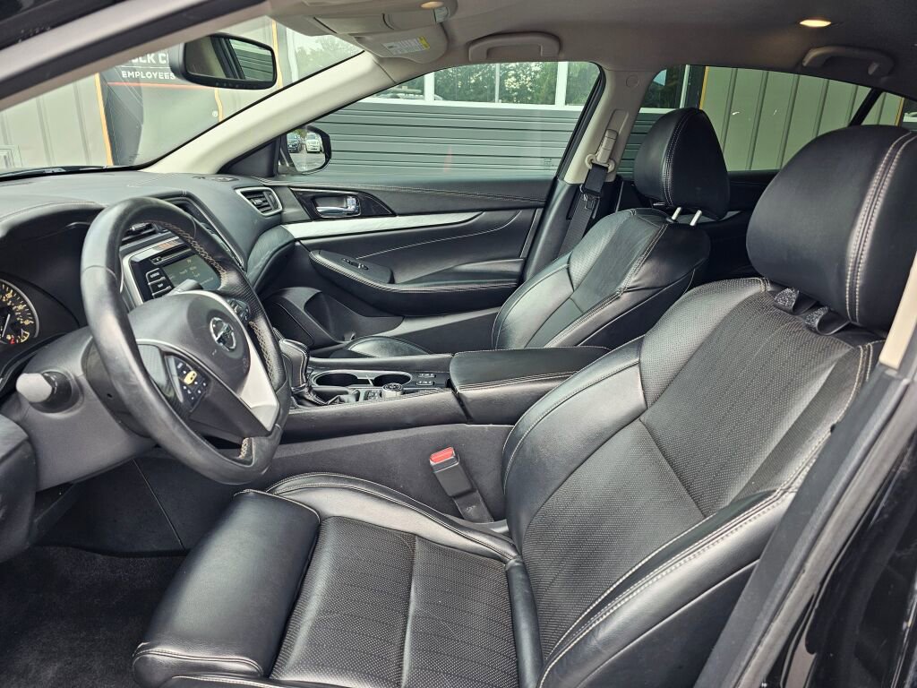 Used 2017 Nissan Maxima Platinum image 21