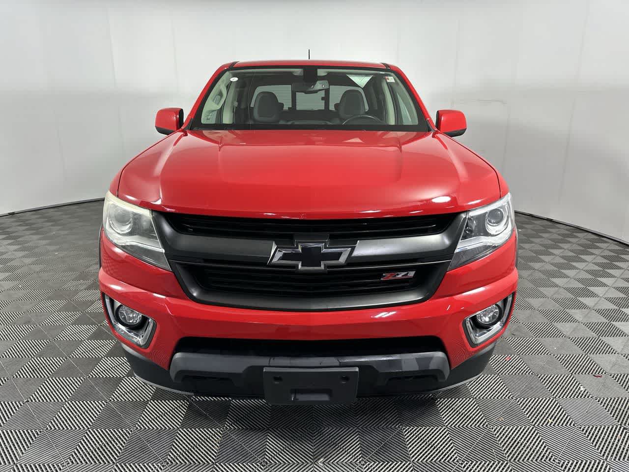 Used 2016 Chevrolet Colorado Z71 w/ LPO, Gearon Bar Package AWD/4WD image 3