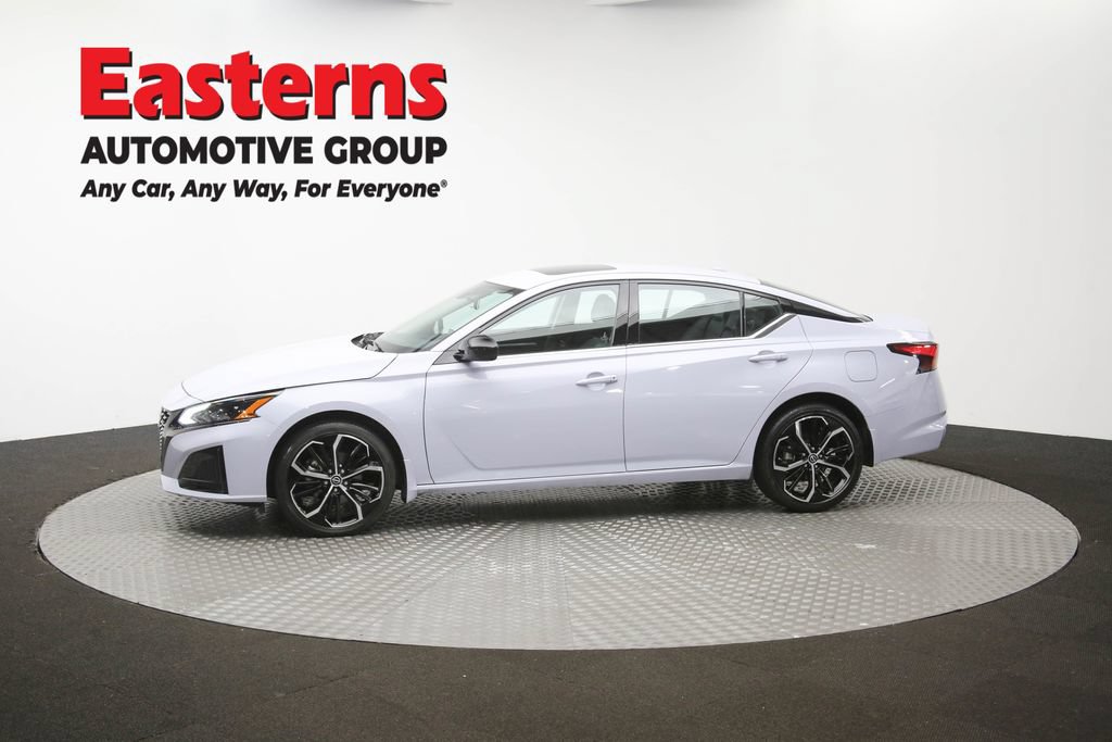 Used 2025 Nissan Altima 2.5 SR w/ SR Premium Package AWD/4WD image 59