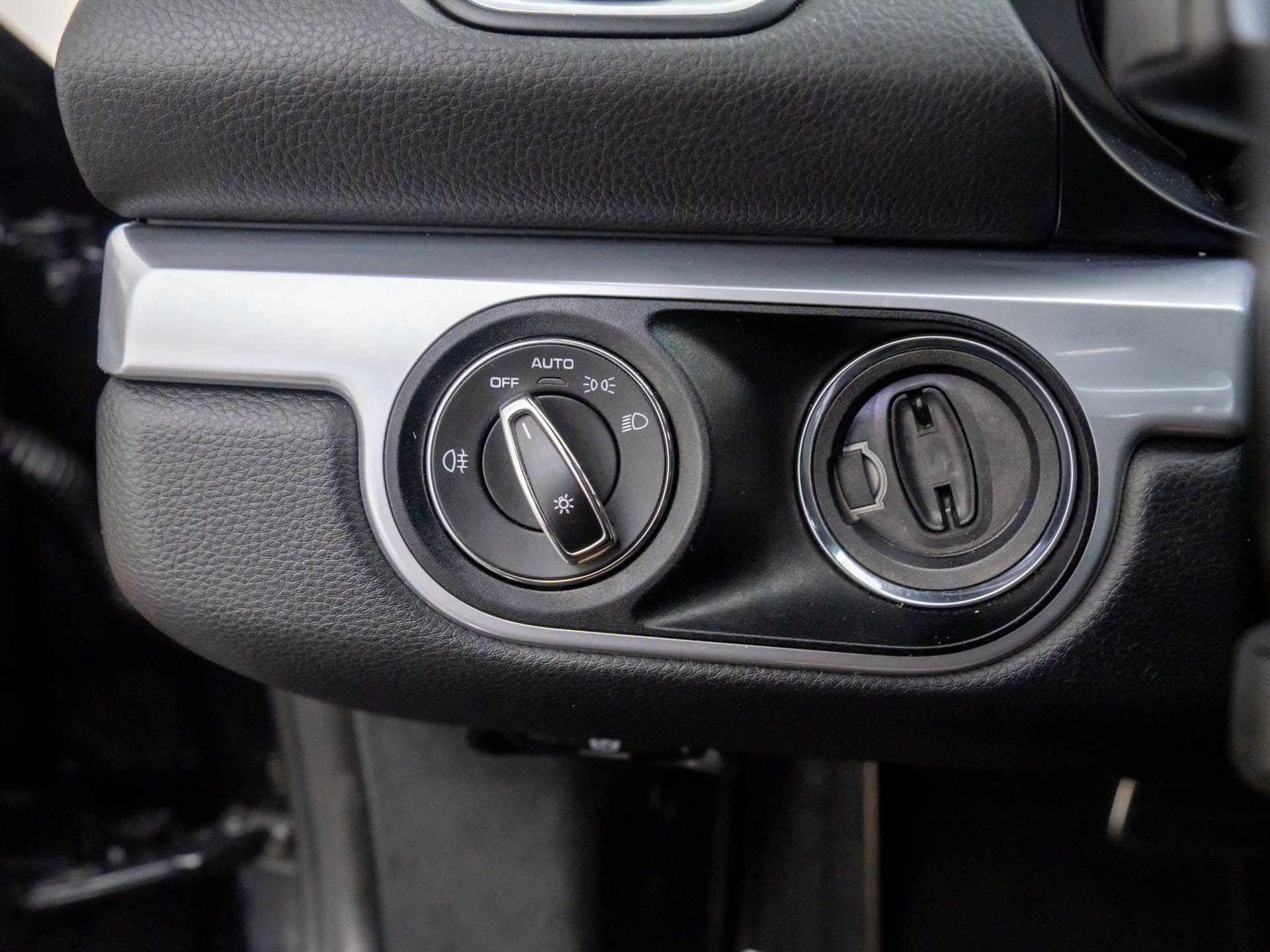 Used 2018 Porsche 718 Boxster S image 32