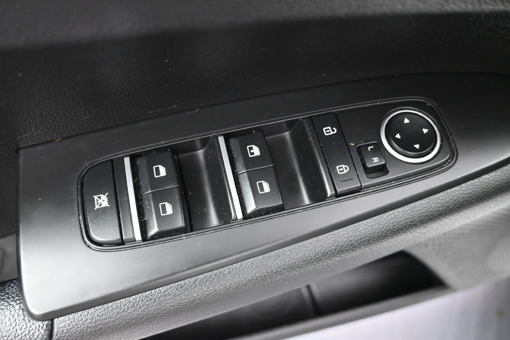 Certified 2023 Kia Forte LXS w/ LXS Technology Package FWD image 10