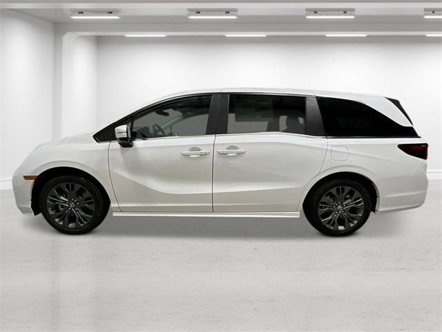 New 2026 Honda Odyssey Touring image 2