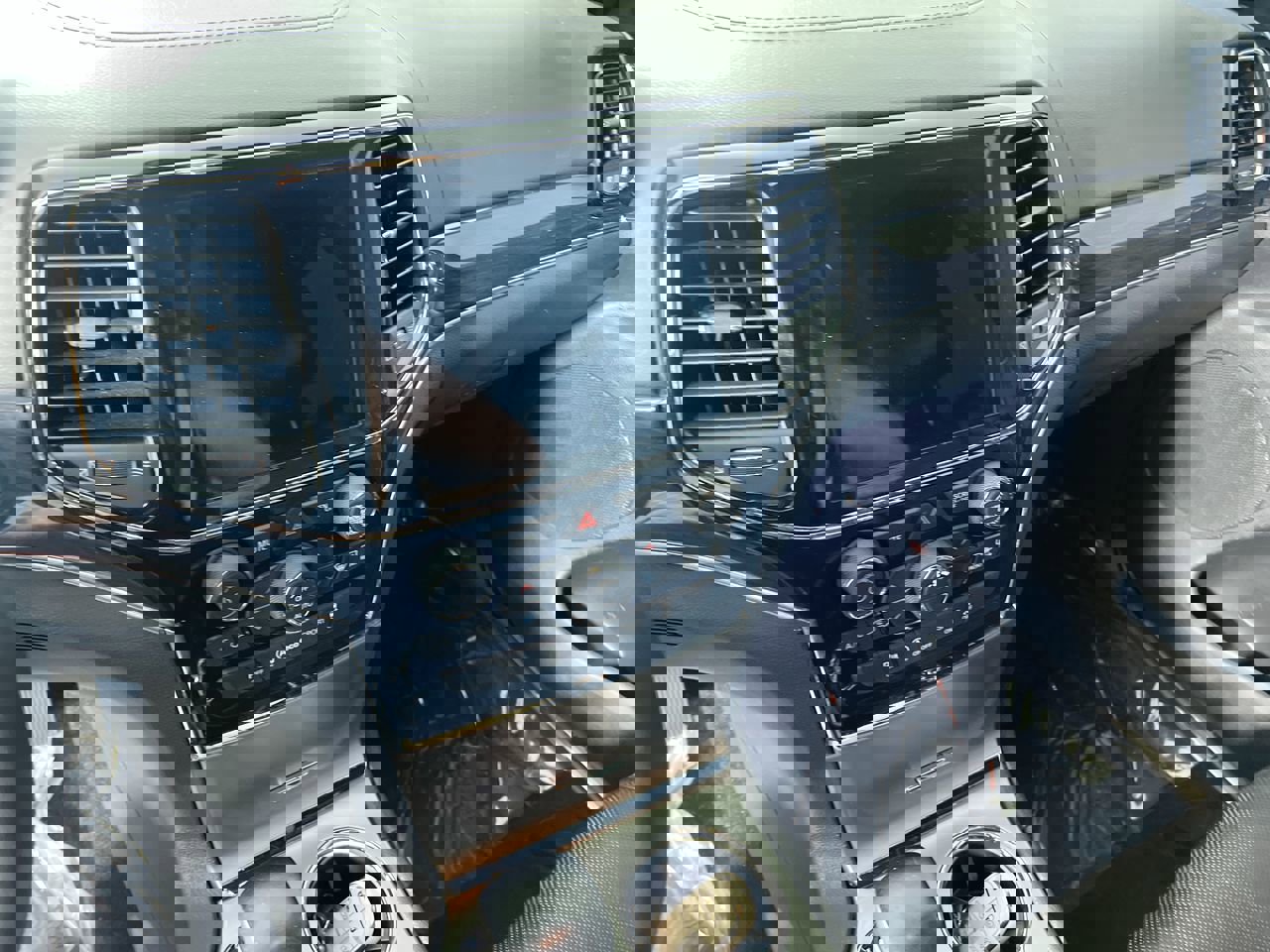 Used 2020 Jeep Grand Cherokee Overland image 25