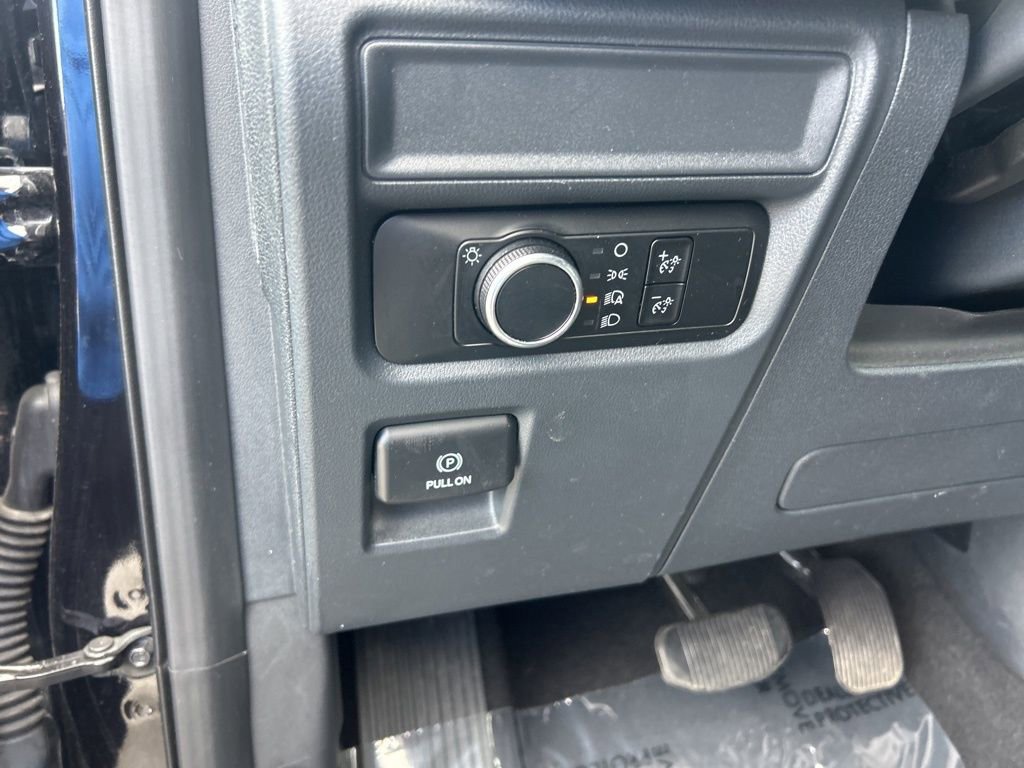 Used 2024 Ford Expedition XLT image 37