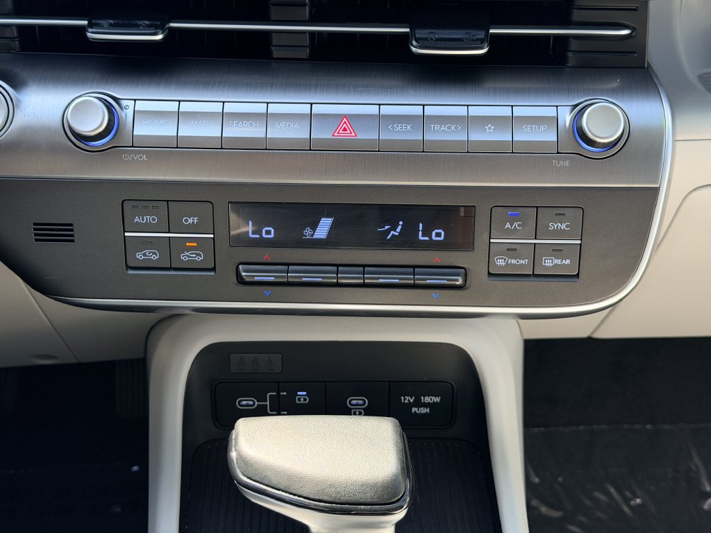 Certified 2025 Hyundai Kona SEL FWD image 28