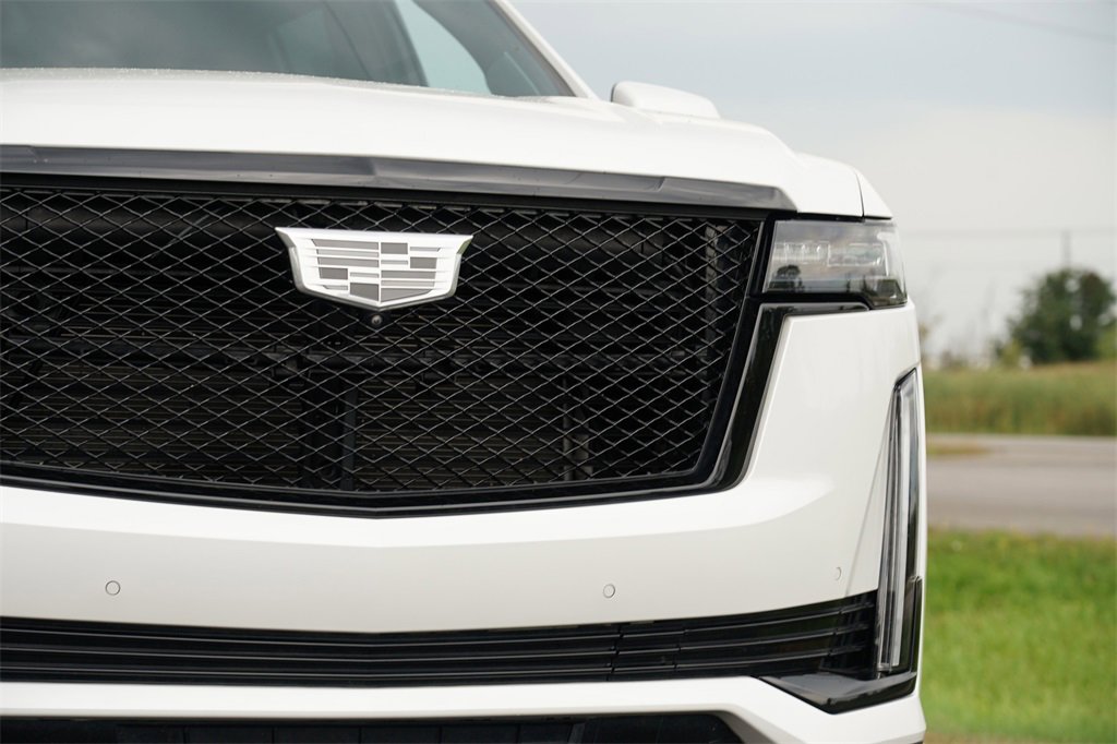 Used 2023 Cadillac Escalade ESV Sport Platinum w/ LPO, ONYX Package image 8
