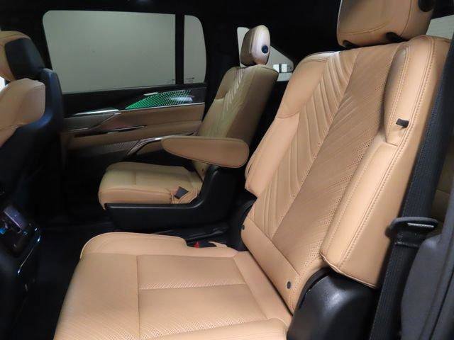 New 2025 Cadillac Escalade IQ Luxury 2 w/ LPO, Radiant Package AWD/4WD image 19