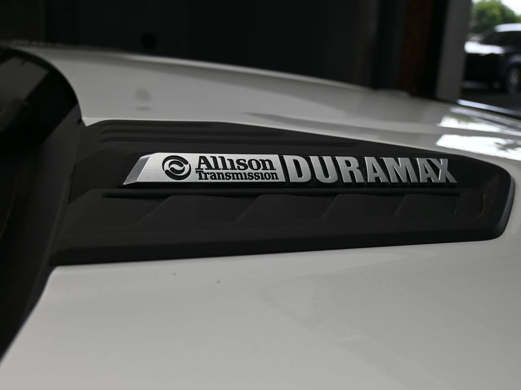 Used 2025 Chevrolet Silverado 2500 LT w/ Convenience Package image 43