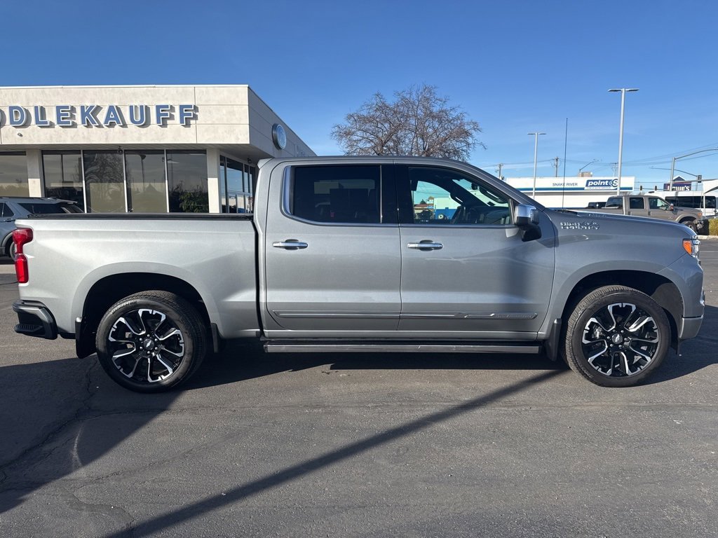 Used 2024 Chevrolet Silverado 1500 High Country w/ Technology Package image 7