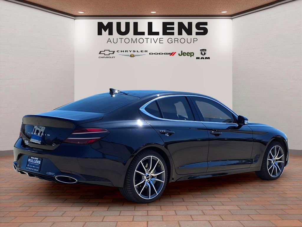 Used 2024 Genesis G70 2.5T RWD image 5
