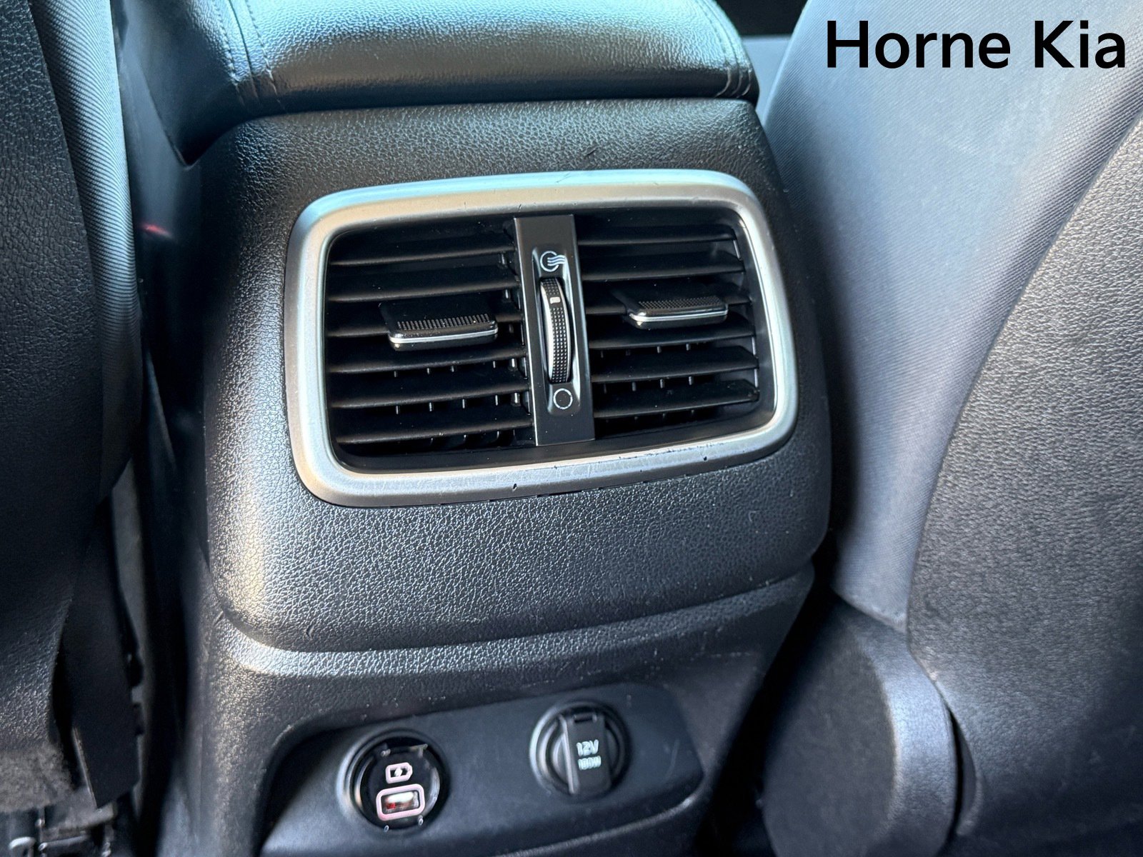 Used 2020 Kia Sorento LX image 25