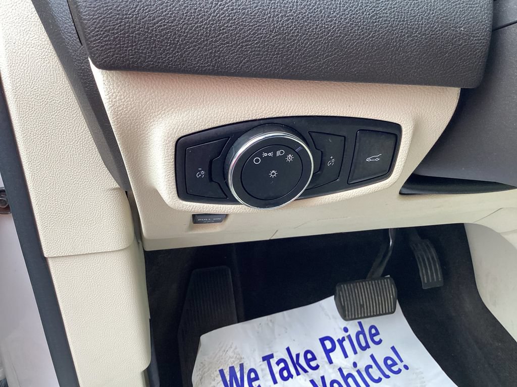 Used 2016 Lincoln MKC Reserve w/ Lincoln MKC Climate Package AWD/4WD image 18