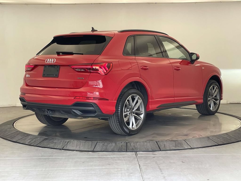 Certified 2025 Audi Q3 2.0T Premium w/ Convenience Package AWD/4WD image 7