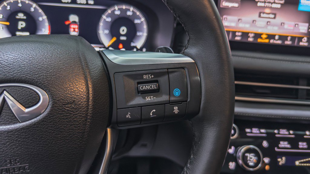 Used 2023 INFINITI QX60 Luxe w/ Cargo Package image 35