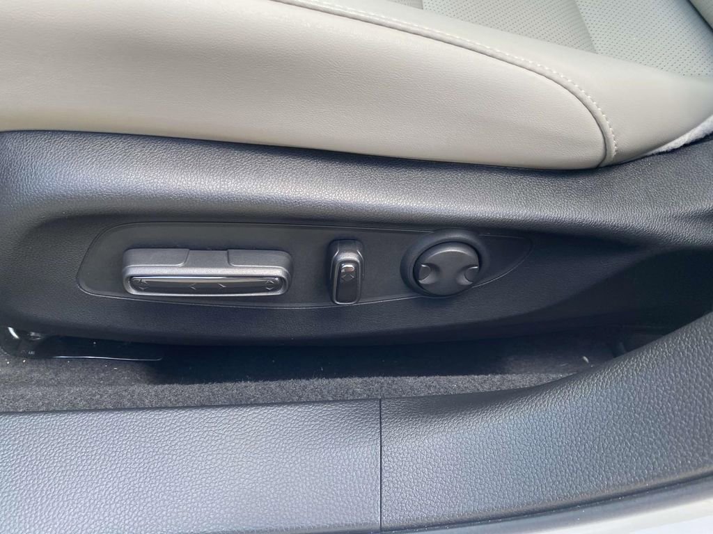 Used 2025 Honda Accord EX-L image 18