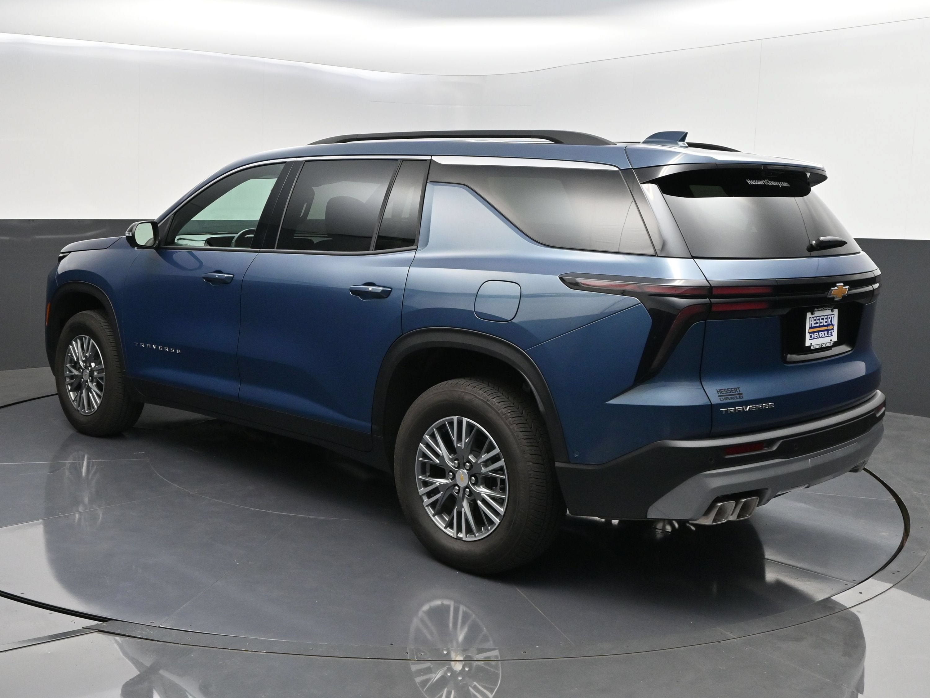 Certified 2026 Chevrolet Traverse LT w/ Enhanced Driving Package FWD image 6