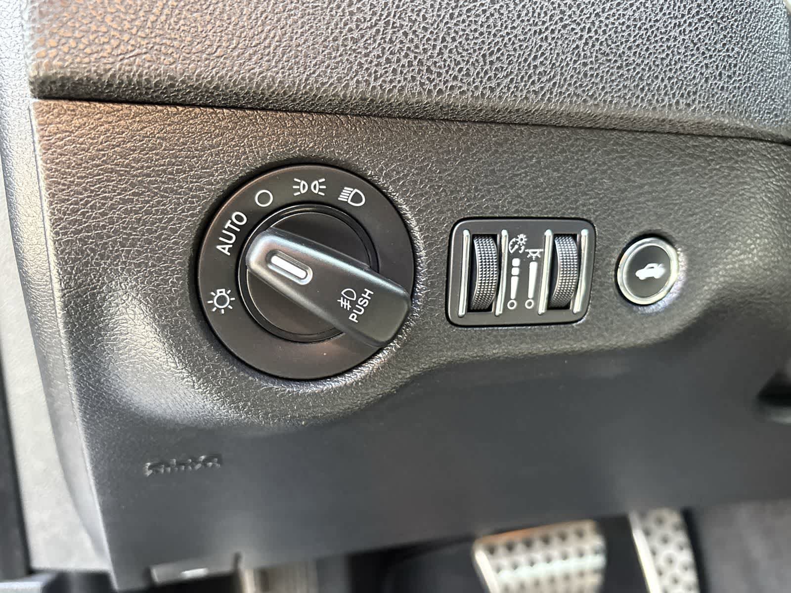 Certified 2022 Dodge Charger GT RWD image 9