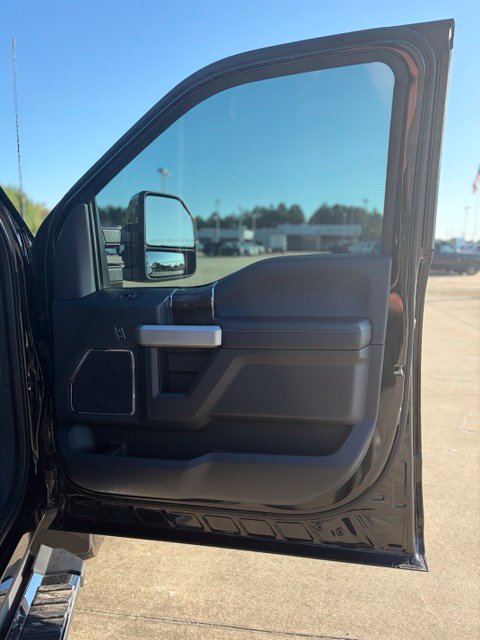 Used 2022 Ford F350 Lariat w/ Lariat Ultimate Package AWD/4WD image 14