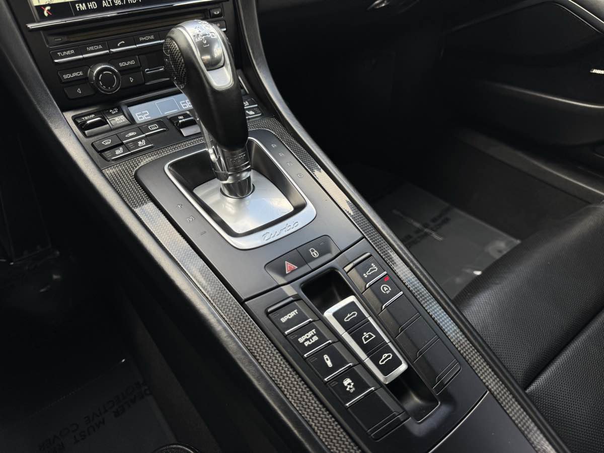 Used 2016 Porsche 911 Turbo image 28