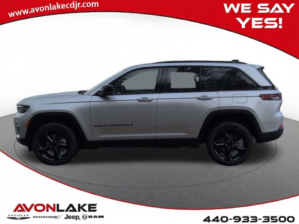 New 2025 Jeep Grand Cherokee Limited w/ Luxury Tech Group II image 3