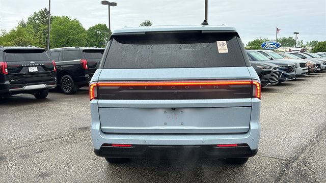 Used 2025 Lincoln Navigator L Reserve AWD/4WD image 31