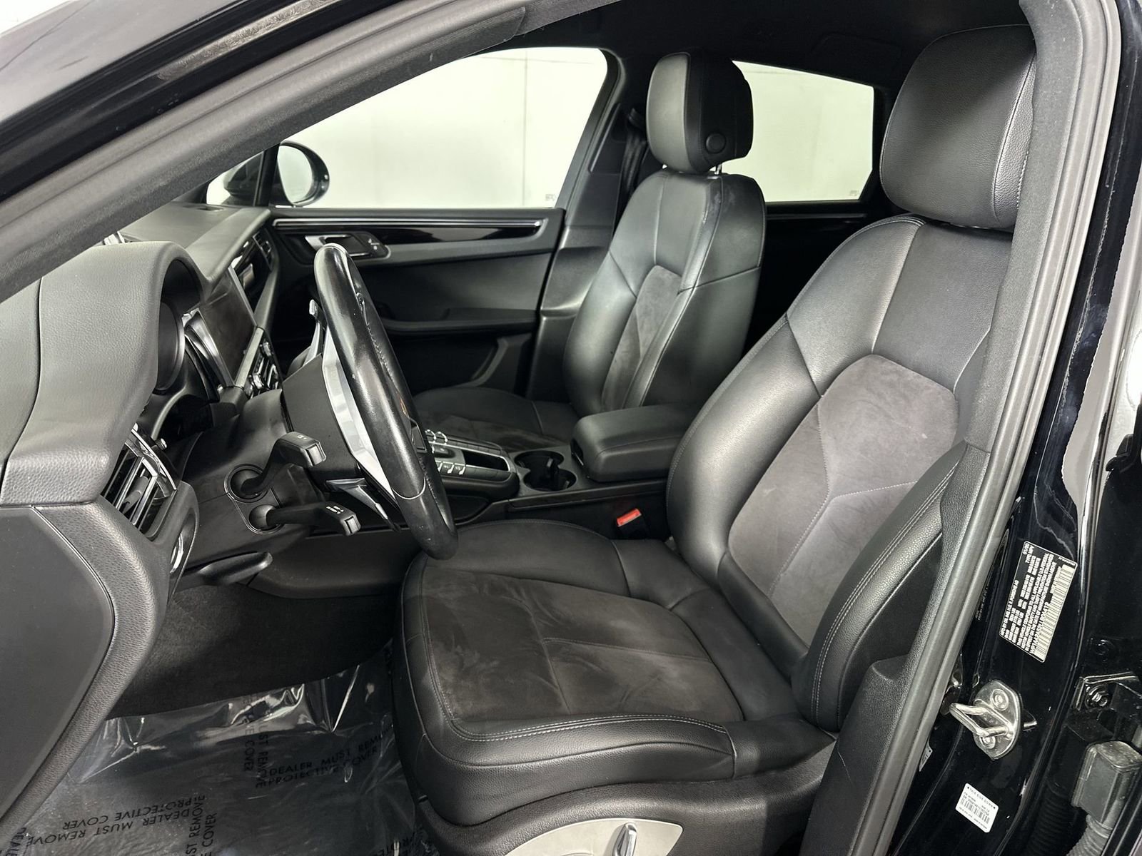 Used 2020 Porsche Macan AWD/4WD image 11