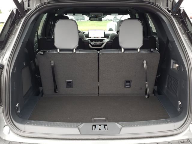 New 2026 Ford Explorer ST-Line w/ ST-Line Street Pack image 8