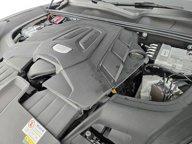 Used 2023 Porsche Cayenne image 18