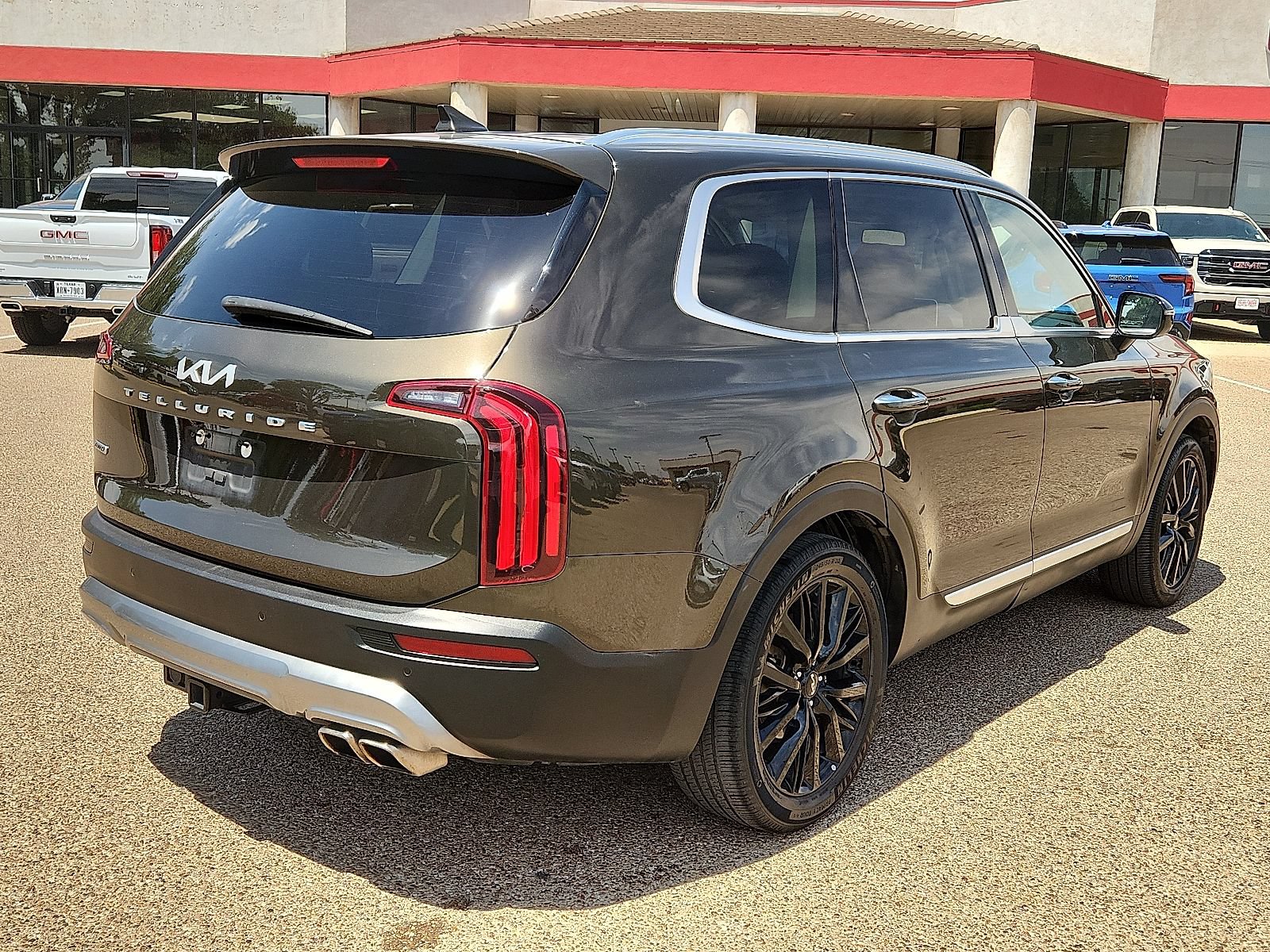 Used 2022 Kia Telluride SX w/ SX Prestige Package AWD/4WD image 4