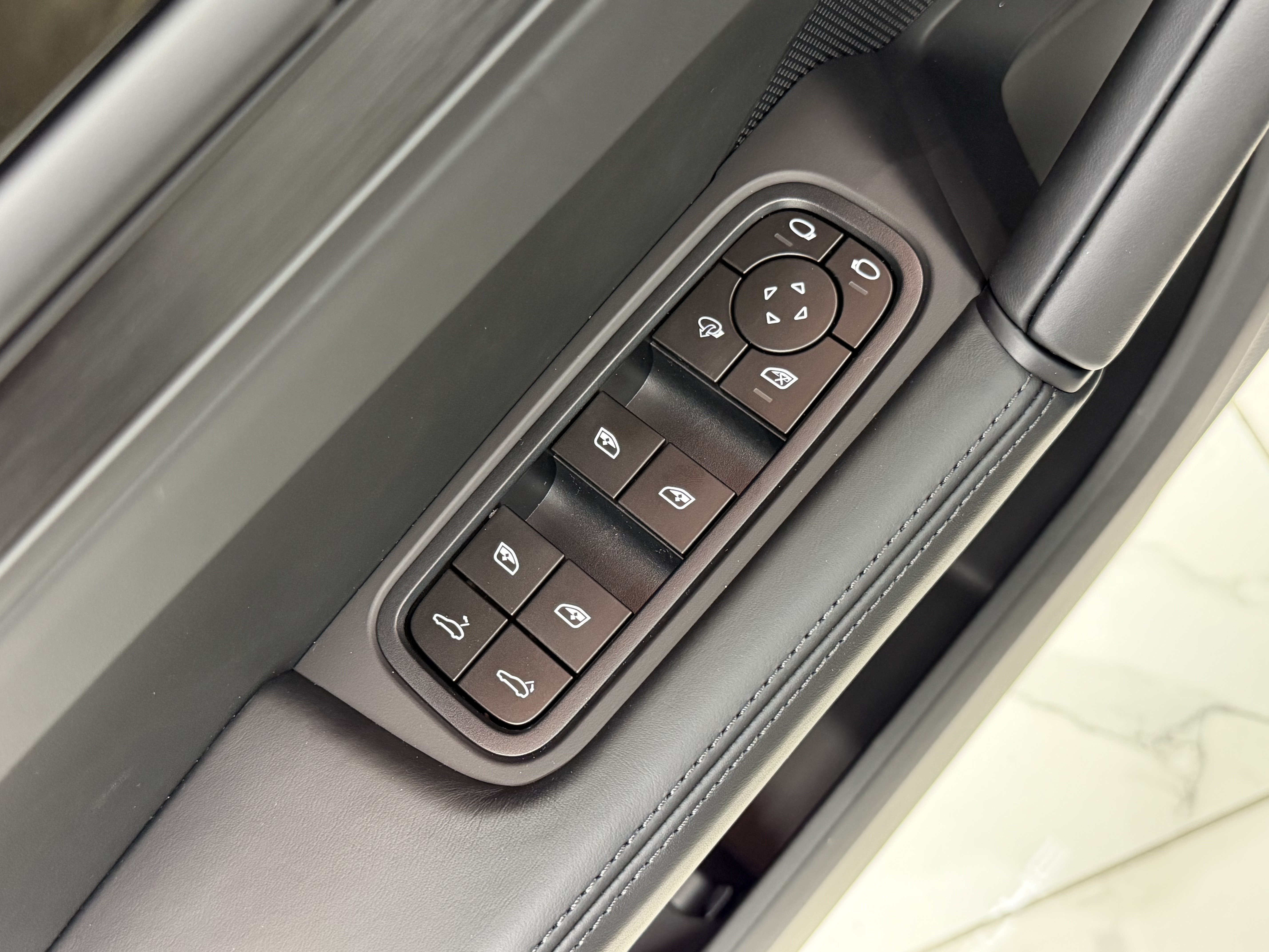 New 2026 Porsche Cayenne GTS AWD/4WD image 28