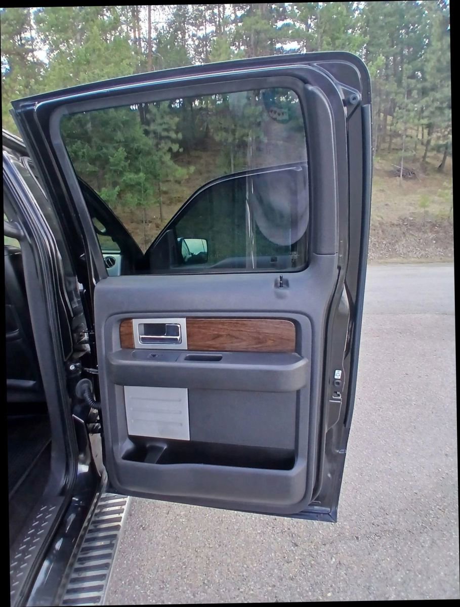 Used 2014 Ford F150 Lariat w/ Equipment Group 502A Luxury image 13