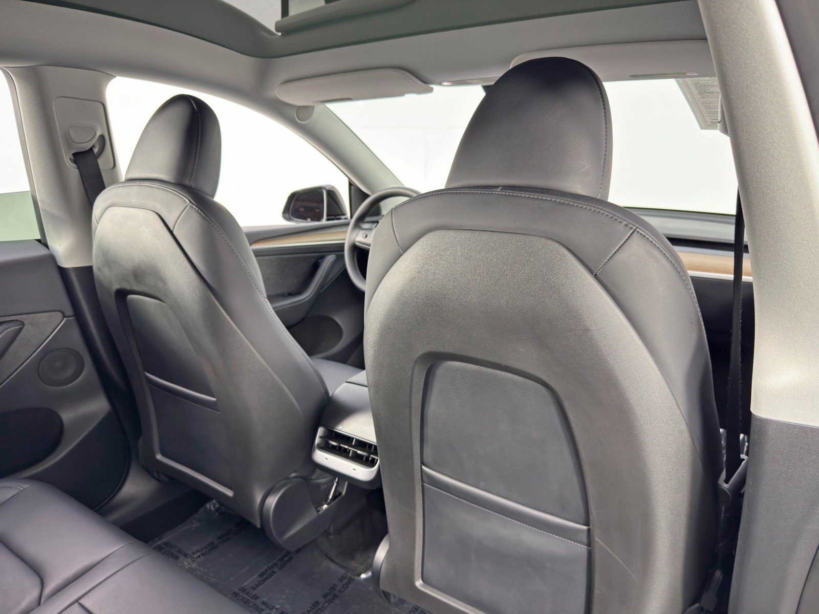 Used 2024 Tesla Model Y 2WD image 36