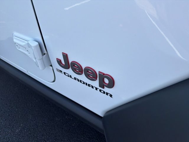 Used 2026 Jeep Gladiator Rubicon AWD/4WD image 13