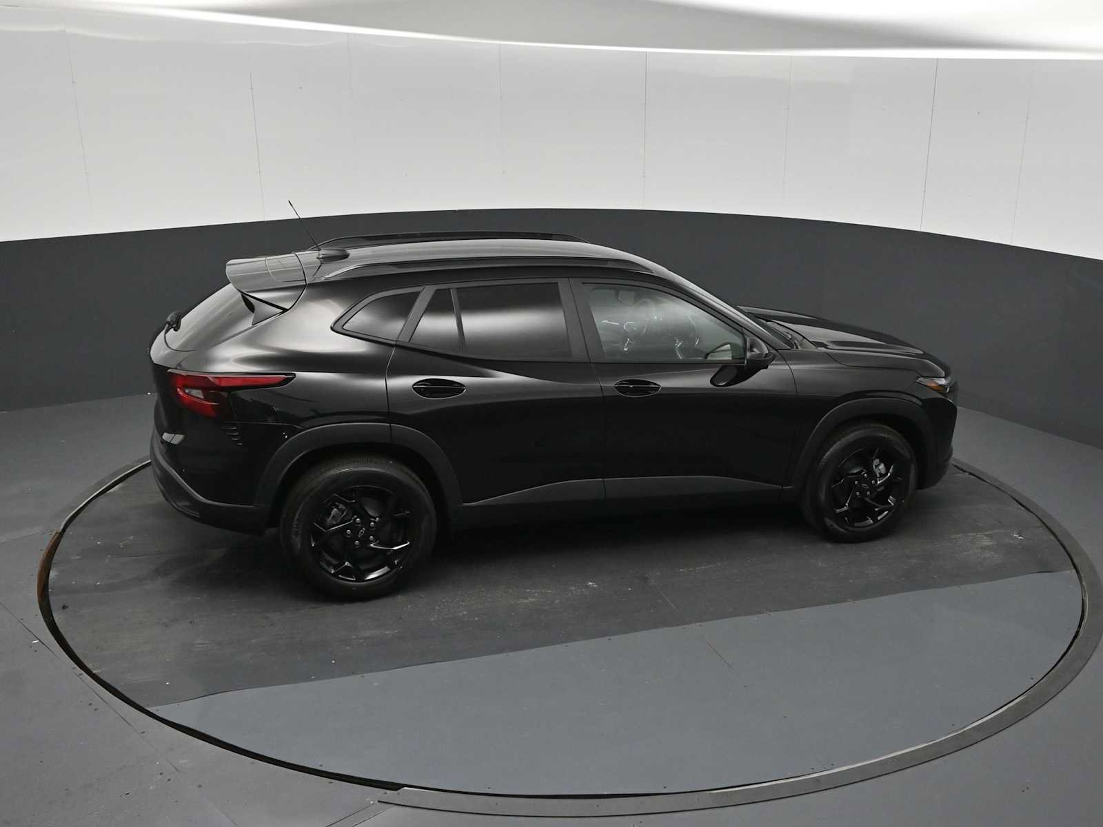 New 2026 Chevrolet Trax LT w/ Driver Confidence Package FWD image 17