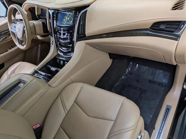 Used 2020 Cadillac Escalade Platinum image 24