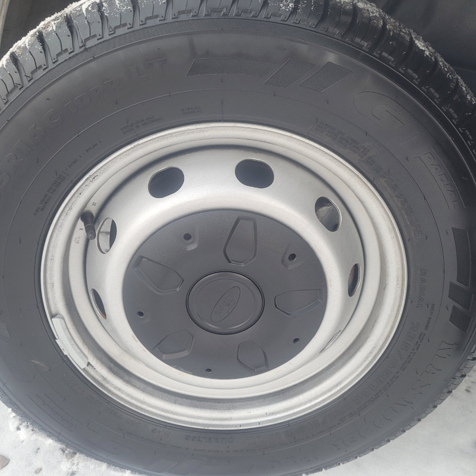 Used 2016 Ford Transit 150 XL image 40