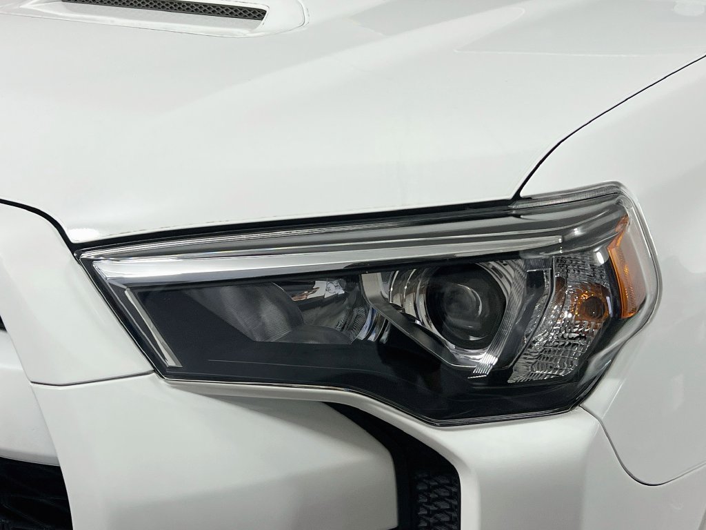 Used 2022 Toyota 4Runner TRD Off-Road Premium w/ Moonroof Package AWD/4WD image 9
