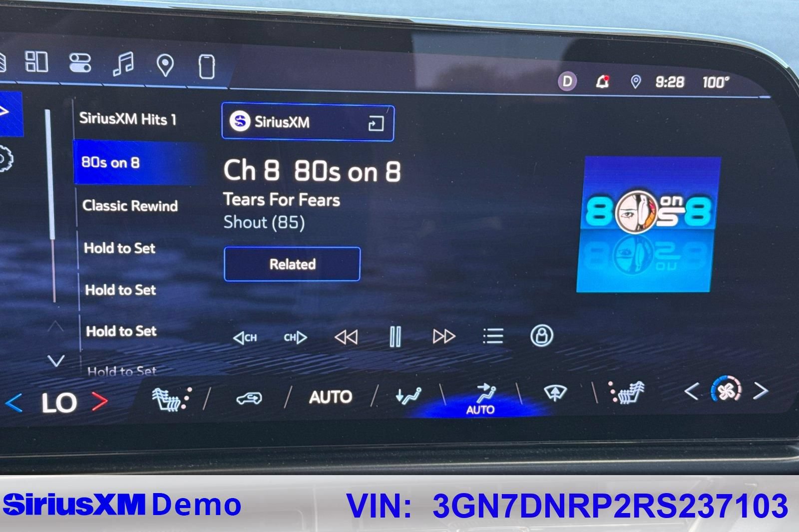 Used 2024 Chevrolet Equinox EV RS FWD image 38