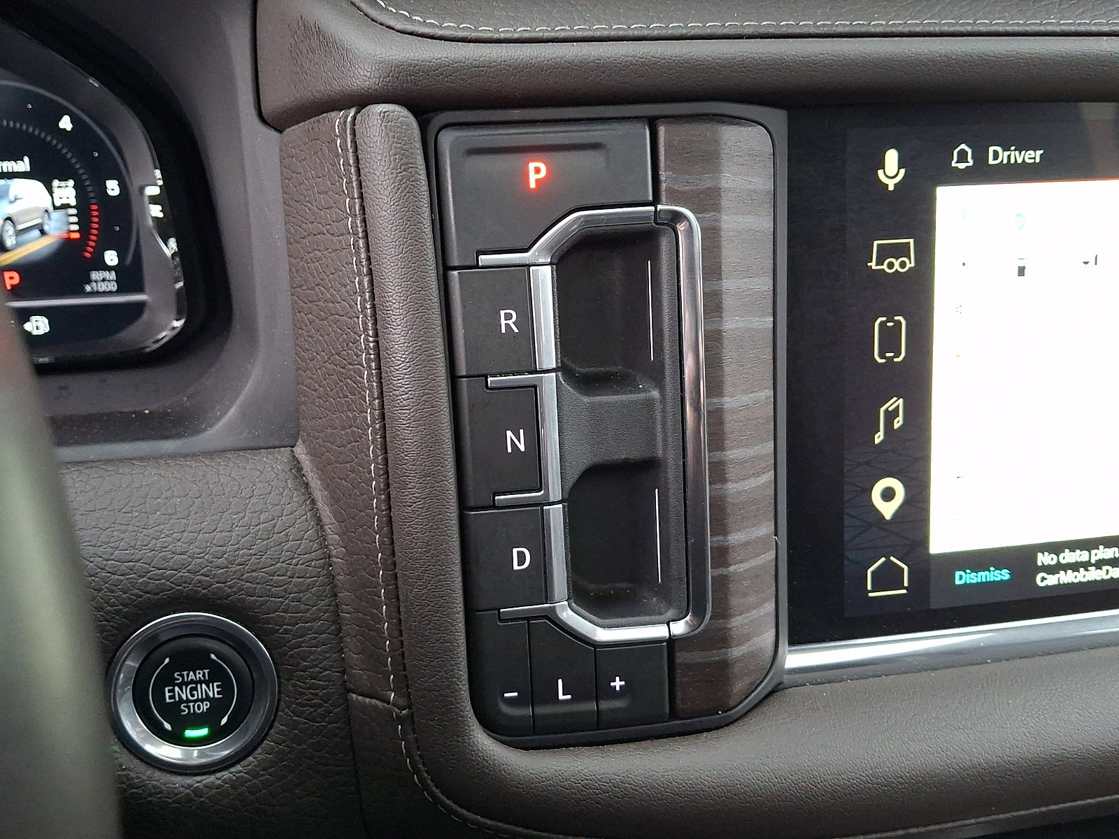 Used 2023 GMC Yukon XL Denali w/ Advanced Technology Package image 16