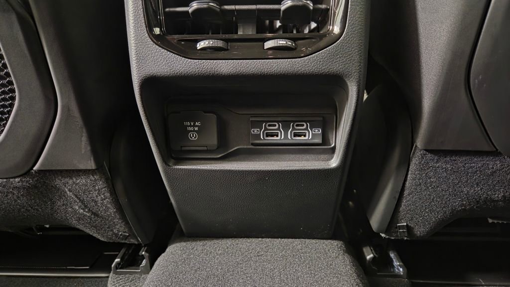 New 2025 Jeep Grand Cherokee Altitude image 30