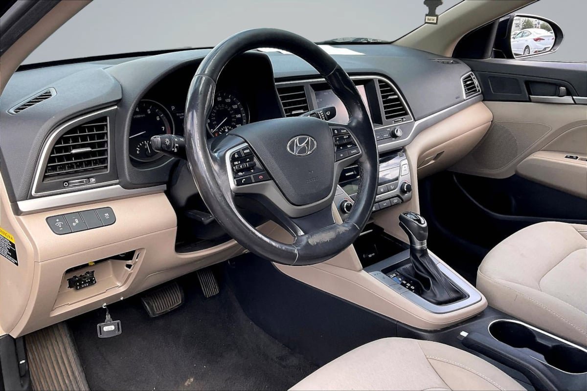 Used 2018 Hyundai Elantra Value Edition FWD image 14
